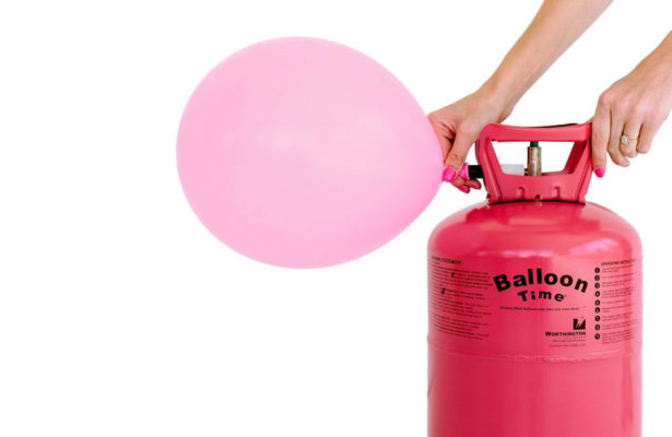 gonfiare palloncini ad elio
